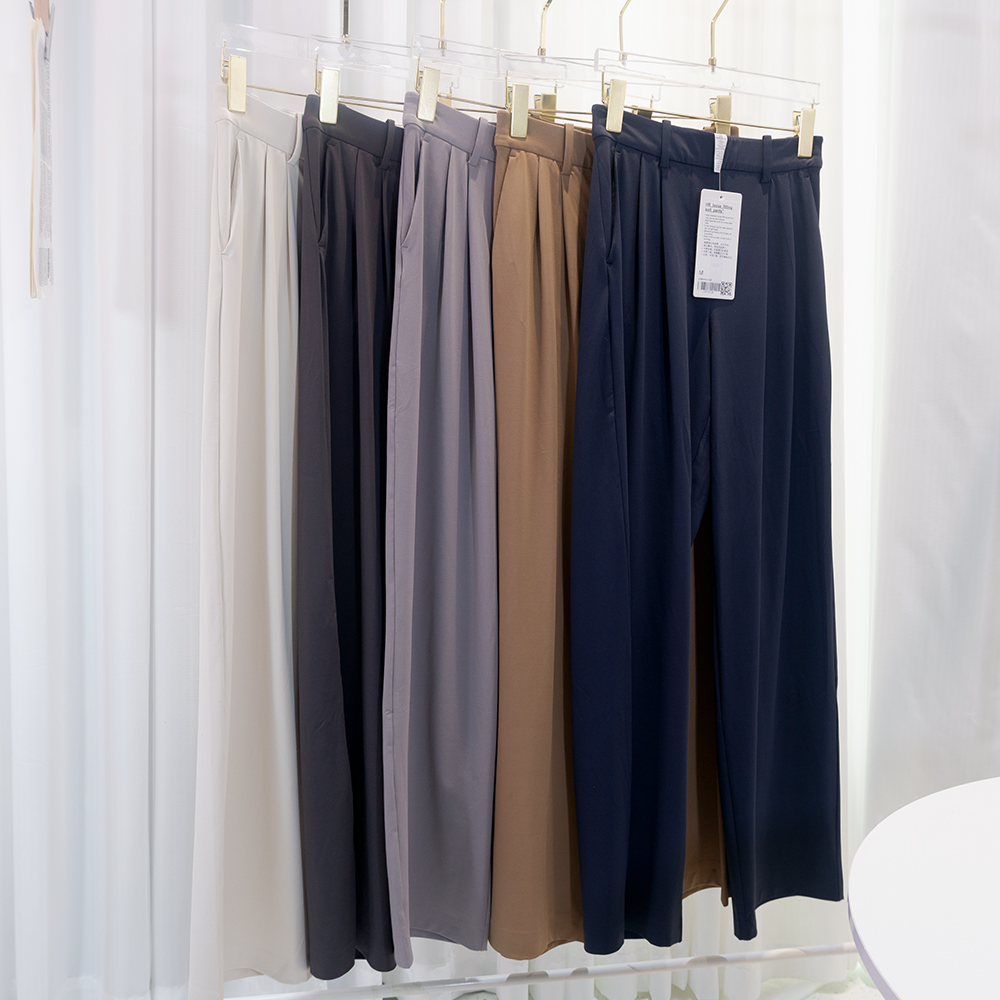 Pocketed suit pants with pleat - огляд і ціна Winter Wear Clothes